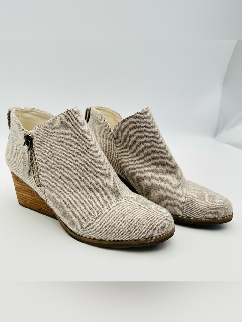 TOMS Goldie Shimmer Wedge Booties Beige Silver Size 9